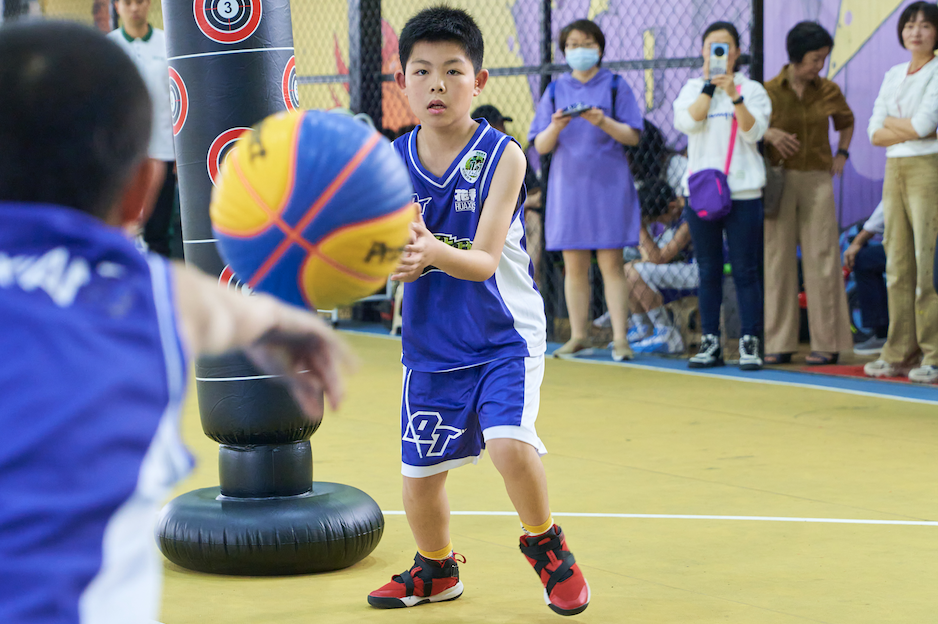 nba莱奥纳德_莱奥纳德绝杀_莱奥纳德受伤