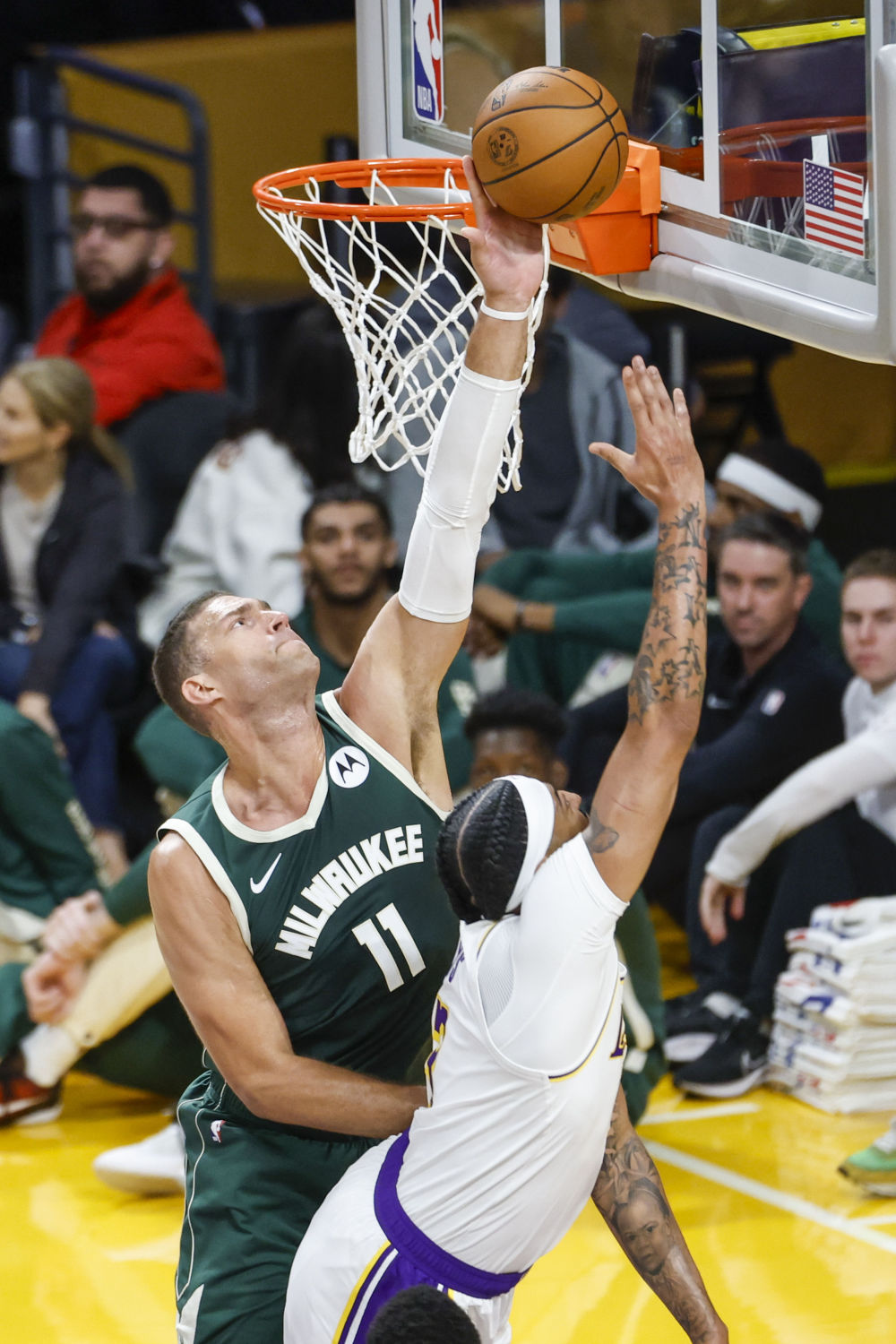 湖人队NBA最新消息詹姆斯_nba湖人队_湖人队NBA