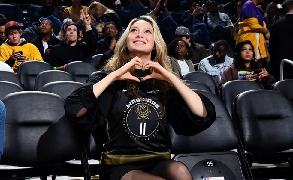 nba长袖队服_nba队服里面穿半袖_nba球衣长袖