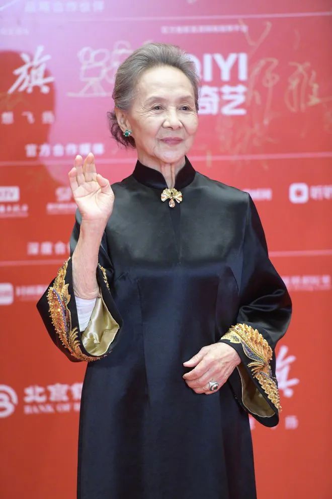 头条女神 私拍_头条女神写_头条女神原图下载