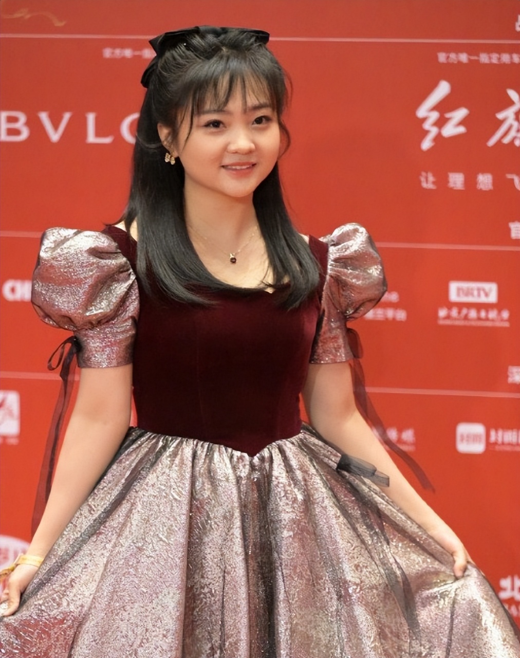 头条女神写_头条女神 私拍_头条女神原图下载