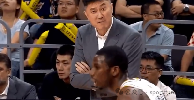 巴萨皇马打群架_皇马巴萨比赛_皇马巴萨打架视频