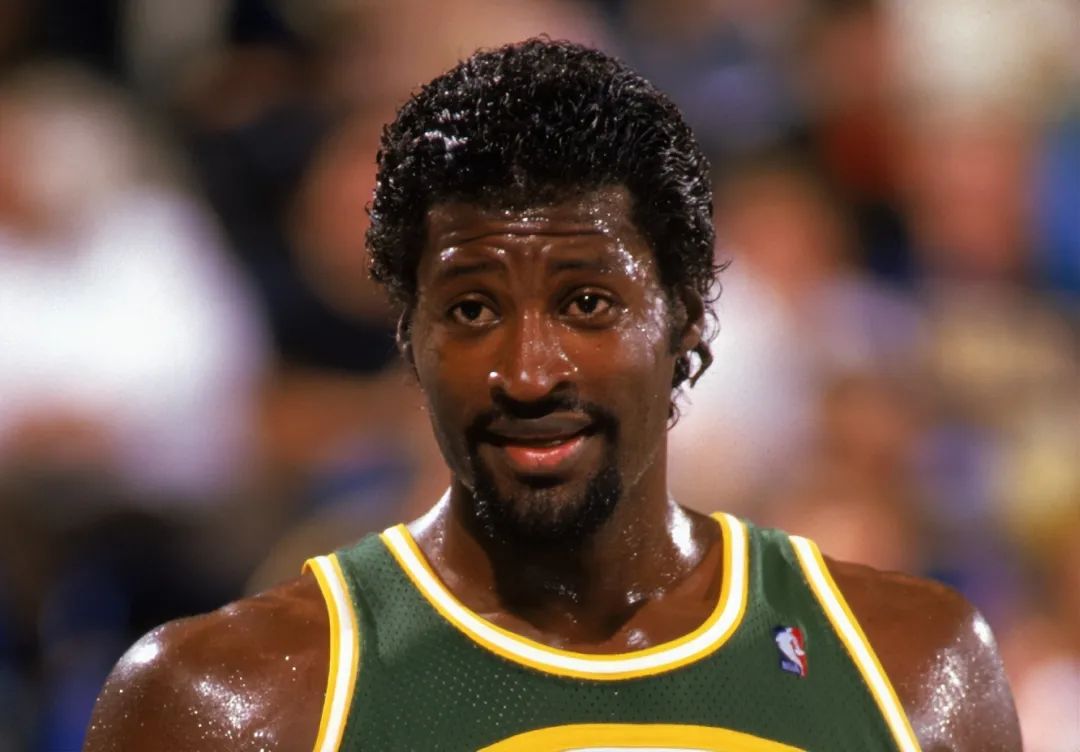 nba小前锋明星_nba小前锋代表人物_小前锋nba球星