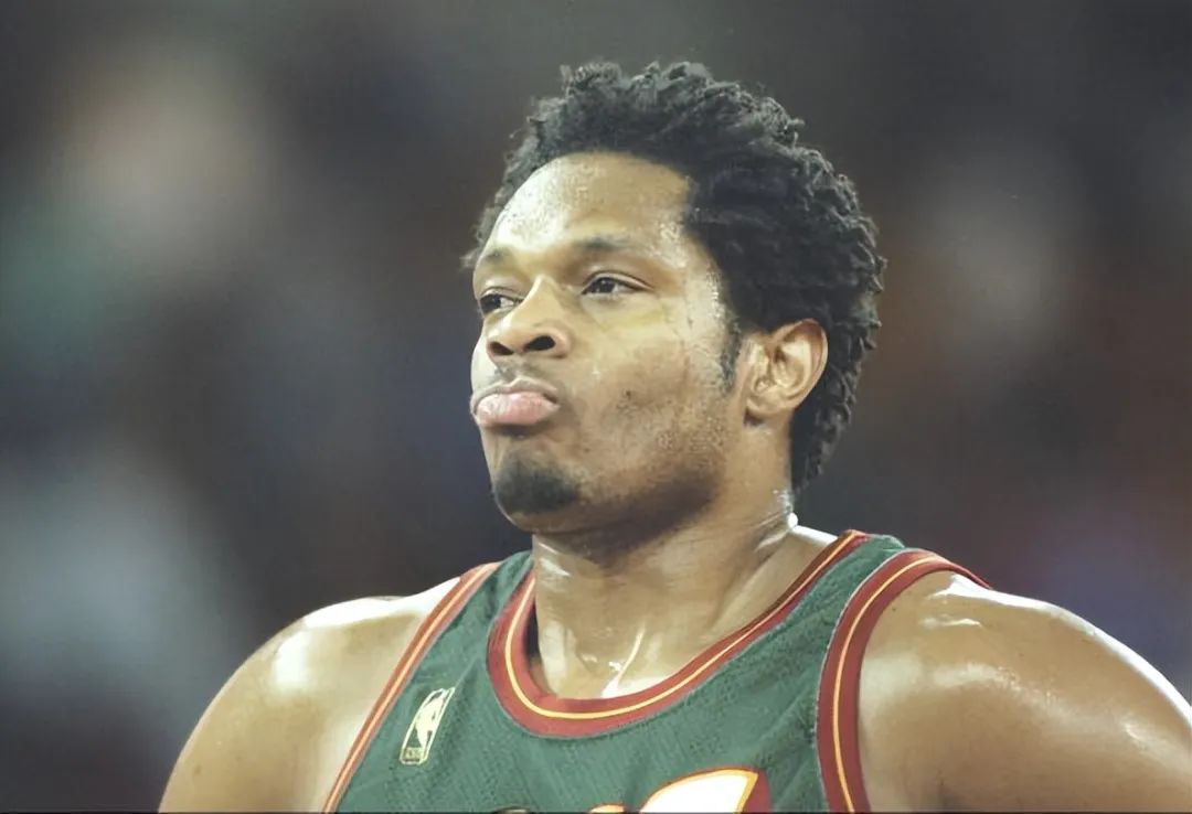nba小前锋明星_小前锋nba球星_nba小前锋代表人物