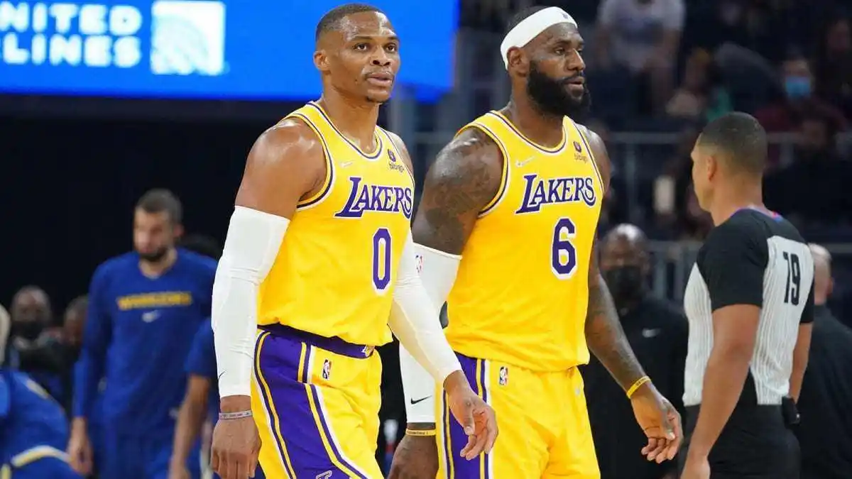 nba年薪排名最新排名_nba年薪排行榜前二十名_nba球员年薪排名最新
