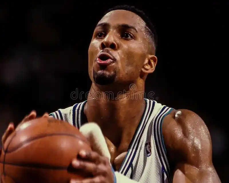 nba球员年薪排名最新_nba年薪榜_nba年薪排行榜前二十名