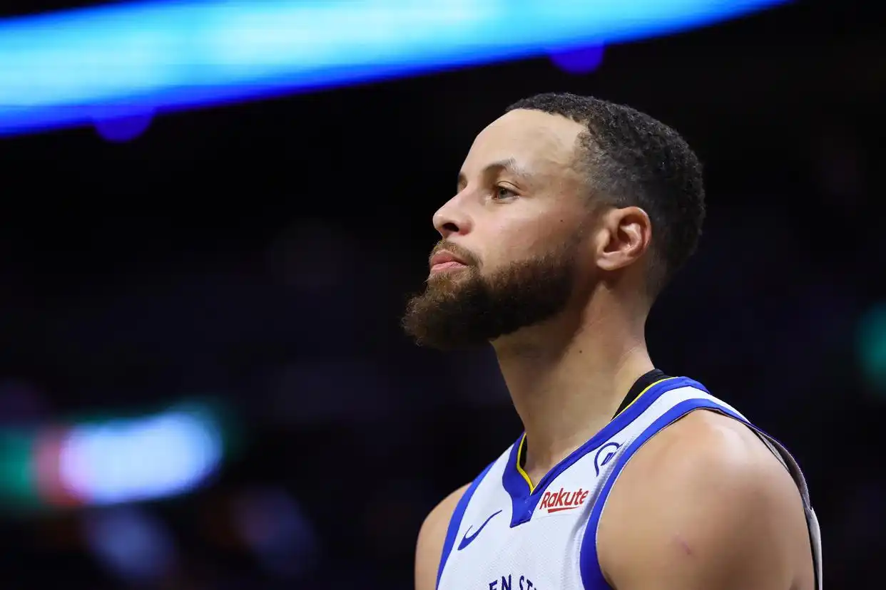 nba年薪榜_nba球员年薪排名最新_nba年薪排行榜前二十名