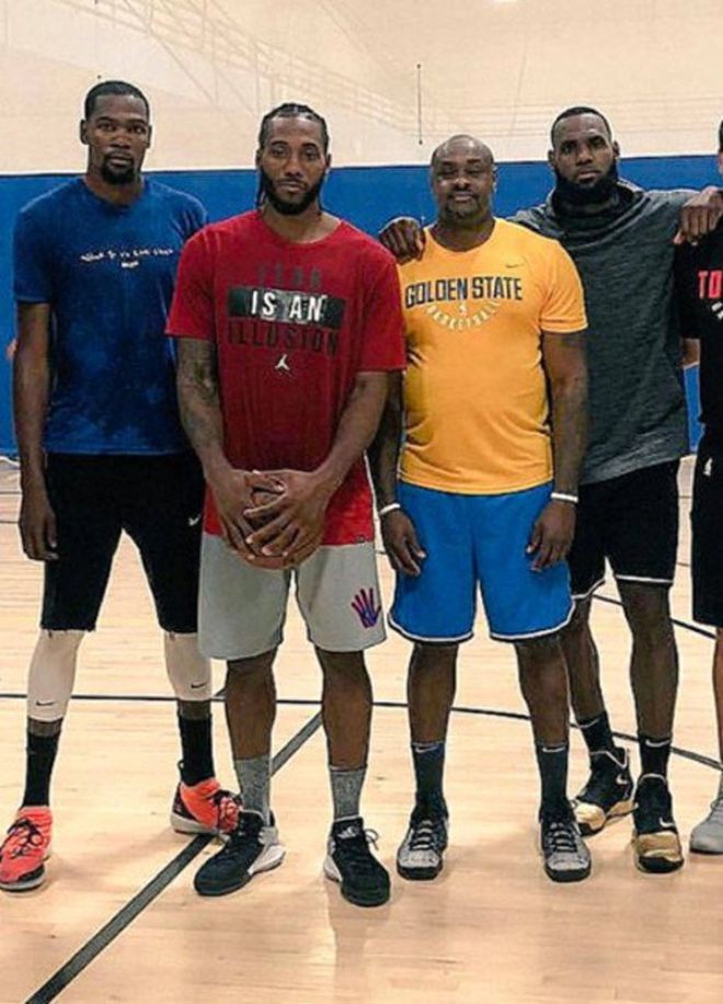 NBA手指_手指变变变手指游戏_手指对手指