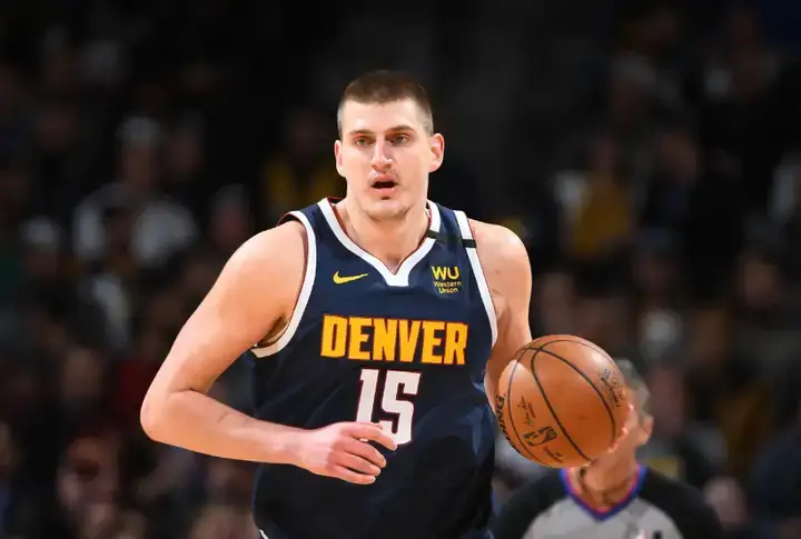 这两年看过不少NBA比赛，说说各队对中锋的三种要求布置
