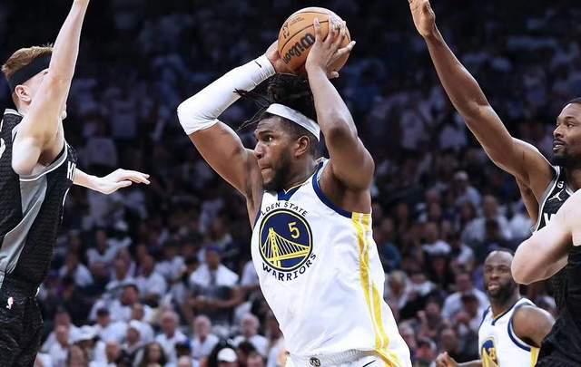 nba中锋怎么打_nba中锋战术_nba中锋打法