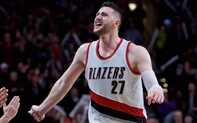 nba中锋怎么打_nba中锋打法_nba中锋战术