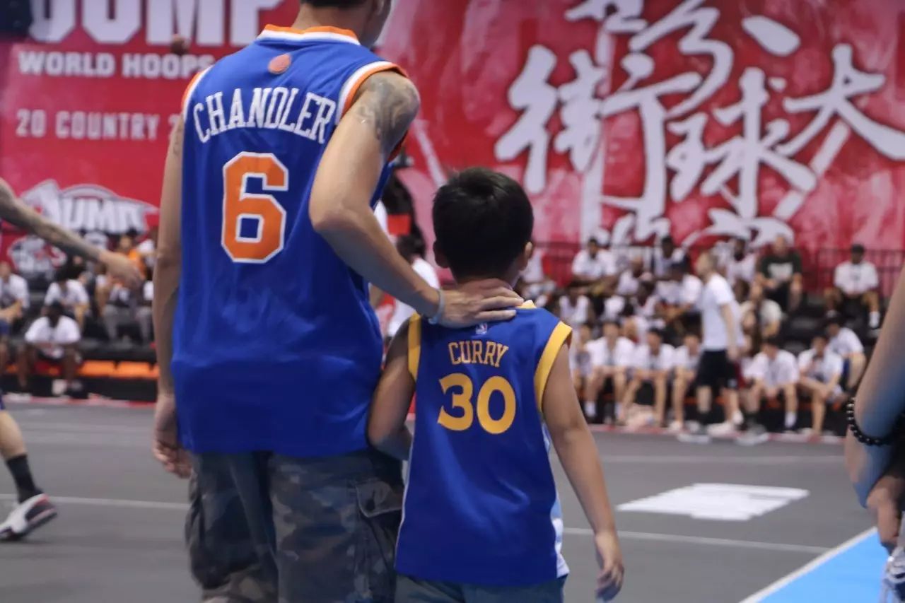 街头篮球nba球员_nba街头篮球v3_街头篮球官网
