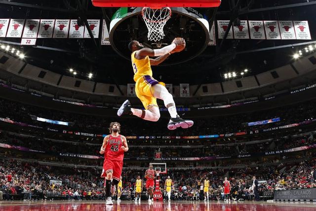 飞人NBA_飞人乔丹_nba第一飞人