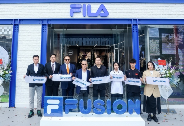 FILA FUSION北京西单首开潮流运动概念店FUSION BLUE BOX