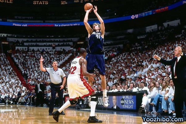 2006年NBA总决赛热火vs小牛G3录像回放：逆转获胜精彩瞬间