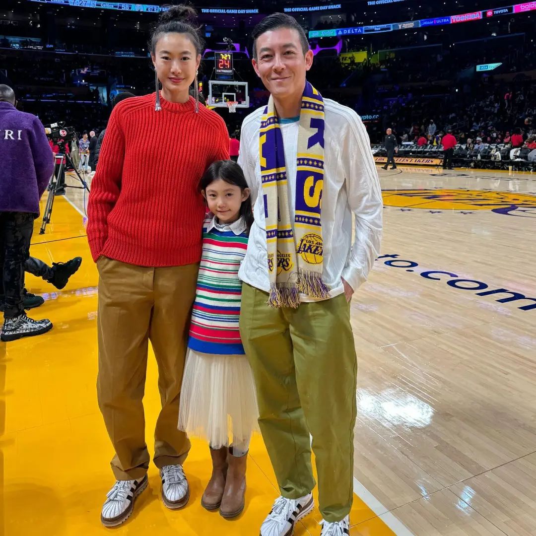 nba三叶草_三叶草nba球衣什么版本_三叶草nba贝壳头联名