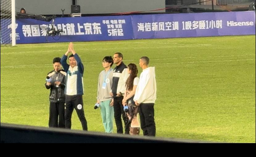 足球明星排名前十名球衣号_足球明星的球衣_足球明星球员球衣的号码和名字